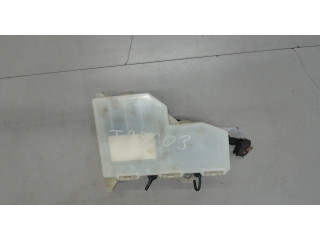 Блок предохранителей  Land Rover Freelander 2 2007-2014      LR004680, LR03904    2  2.2