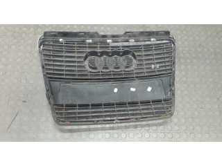 Решетка радиатора  Audi A6 (C6) 2005-2011           2.7 4F0853651, 4E0853605AA