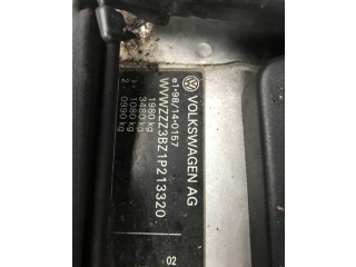 Стойка амортизатора  Volkswagen Passat 5 2000-2005      2.3  бензин