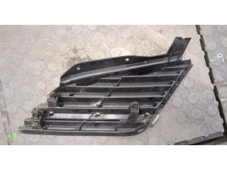 Решетка радиатора  Nissan Primera P12 2002-2007          
