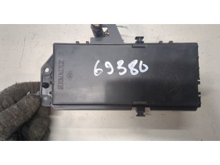 Блок комфорта  Renault Espace 4 2002-      8200367326  