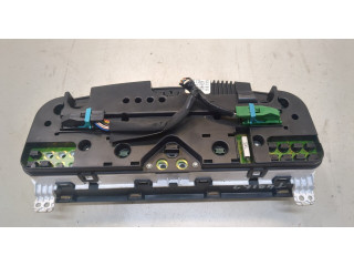 Панель приборов  Toyota Avensis 1 1997-2003       8380005250     
