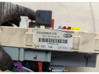 Блок предохранителей  Fiat Stilo      51755127, 501209830030   
