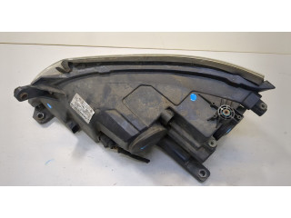 Фара передняя  Volkswagen Tiguan 2007-2011 правая 