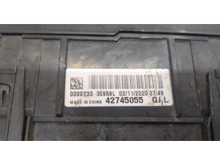 Блок предохранителей  Buick Encore GX      42745055   