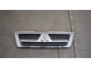 Решетка радиатора  Mitsubishi Pajero / Montero 2000-2006          
