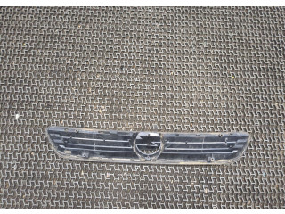 Решетка радиатора  Opel Astra G 1998-2005           1.7 90587100