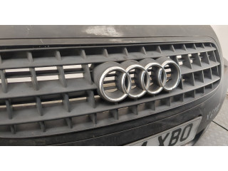 Решетка радиатора  Audi TT (8N) 1998-2006          8N0853651E