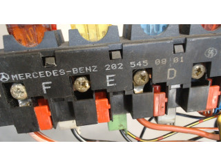 Блок предохранителей  Mercedes C W202 1993-2000      2025450801     1.8