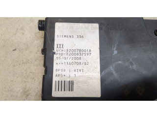 Блок предохранителей  Renault Megane 2 2002-2009      8200780018   