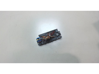 Блок предохранителей  Peugeot 406 1999-2004      9635518180    