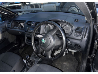 Решетка радиатора  Skoda Fabia 2010-2014          1.6 