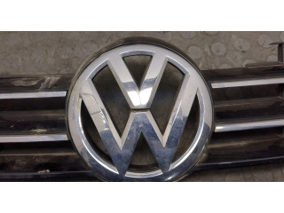 Решетка радиатора  Volkswagen Sharan 2010-2015          