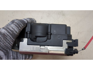 Замок багажника  Mercedes ML W164 2005-2011       