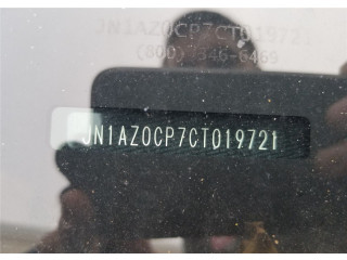 Решетка радиатора  Nissan Leaf         2010-2017  6657303NA1A
