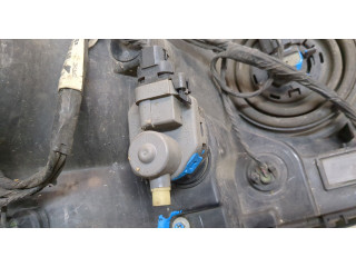 Фара передняя  Infiniti QX56 2004-2010 правая 
