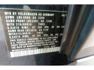 Крышка блока предохранителей  Volkswagen Tiguan 2011-2016      1K093713F, 1K0937132G    2