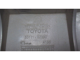 Решетка радиатора  Toyota Auris E15 2006-2012           1.4 