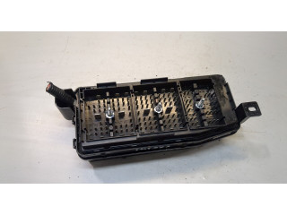 Блок предохранителей  Opel Antara      95471068, 1068U0163   