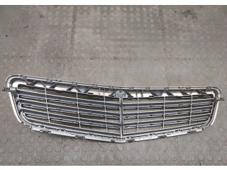 Решетка радиатора  Mercedes C W204 2007-2013          