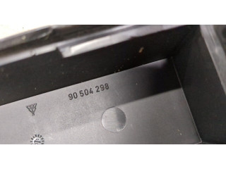 Блок реле  Opel Vectra B 1995-2002      90504298     1.8