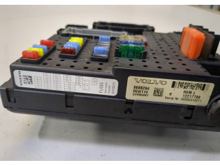 Блок комфорта  Volvo XC70 2002-2007      8688264   