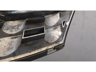 Решетка радиатора  Nissan Murano 2002-2008          