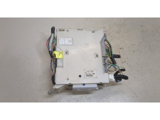 Блок предохранителей  Lexus IS 2005-2013      273053025    2.2