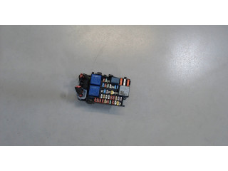 Блок предохранителей  Renault Megane 3 2009-2016      1801301c   3  1.6