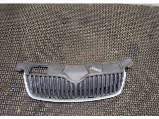 Решетка радиатора  Skoda Fabia 2007-2010          1.2 5j0853668a