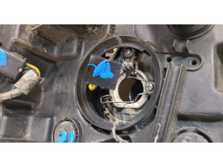 Фара передняя  SsangYong Rodius 2004-2013 правая 