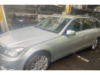 Стойка амортизатора  Mercedes C W204 2007-2013      2.1  дизель