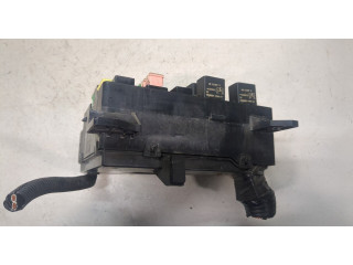 Блок предохранителей  Mitsubishi Carisma      MR482518   