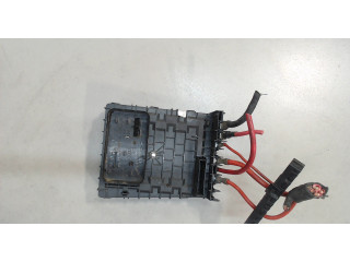 Блок предохранителей  Volkswagen Golf 5 2003-2009      1K093712A   5  1.9