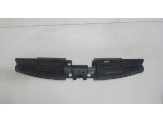 Решетка радиатора  Peugeot Partner 2002-2008          1.6 