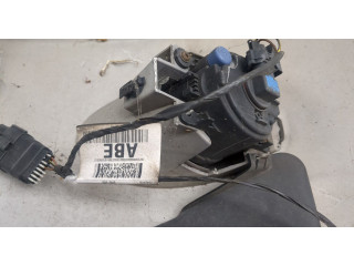 Решетка радиатора  Ford Focus 3 2011-2015          2048467, BM518200BF