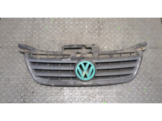 Решетка радиатора  Volkswagen Touran 2003-2006          1.9 
