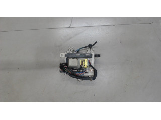 Блок реле  Toyota Previa (Estima) 2000-2006      137280     2.4