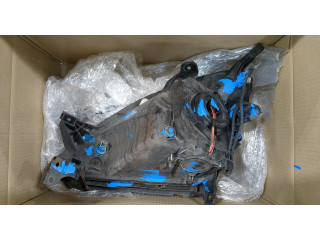 Фара передняя  Honda CR-V 2002-2006 правая 