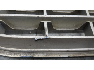 Решетка радиатора  Ford Explorer 2001-2006          5L248200