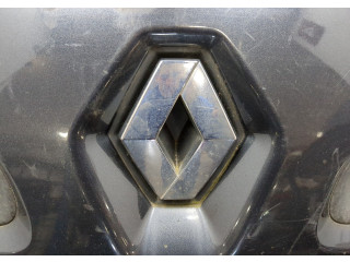Решетка радиатора  Renault Clio 2005-2009          