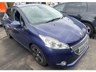 Стойка амортизатора  Peugeot 208 2012-2019     1.4  бензин