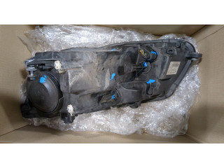 Фара передняя  Volkswagen Caddy 2010-2015 правая 