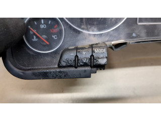 Панель приборов  Audi A4 (B6) 2000-2006       8E0920900F     