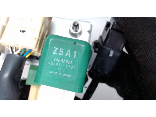 Блок реле  Mazda BT-50 2008-2011          2.5