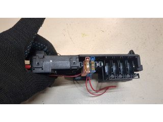 Блок предохранителей  Mercedes E W211 2002-2009      013948411     3.2