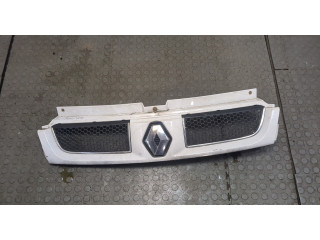 Решетка радиатора  Renault Trafic 2001-2014          