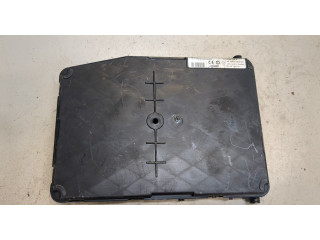Блок предохранителей  Renault Megane 2 2002-2009      8200780018   