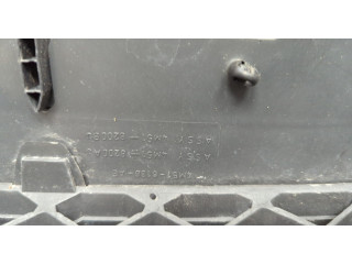 Решетка радиатора  Ford Focus 2 2005-2008          1508154, 4M518200AK