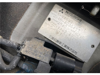 Стойка амортизатора  Mitsubishi Pajero 1990-2000 MB891677    2.8  дизель